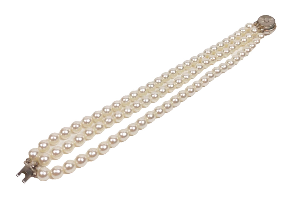 Vintage Faux Pearl 3 Strand Bracelet Japan Pearl Clasp 7 in Estate Jewelry